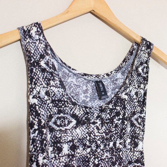 Snakeskin Tank Top - 2/$20 - Gray animal print EUC - Picture 6 of 8